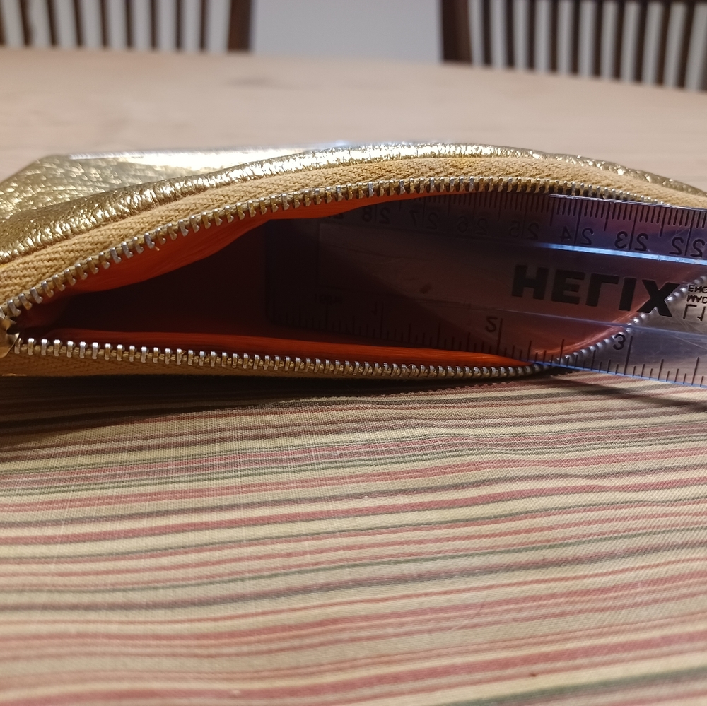 Purse - Picture 3 of 3